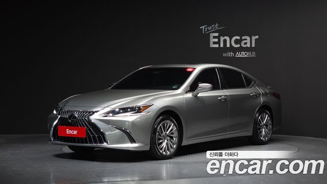 Lexus ES Executive 2025 года из Кореи