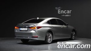 Lexus ES Executive 2025 года из Южной Кореи