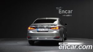 Lexus ES Executive 2025 года из Южной Кореи