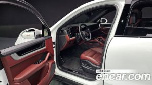 Porsche Cayenne 3.0 Coupe 2024 года из Южной Кореи