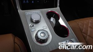 Genesis GV80 2.5T Бензин AWD 2024 года из Южной Кореи