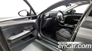 Kia K5 1.6 Turbo 2024 года из Южной Кореи