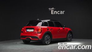 Mini Cooper 5Door CLASSIC 2024 года из Южной Кореи