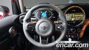 Mini Cooper 5Door CLASSIC 2024 года из Южной Кореи