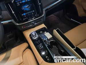 Volvo S90 B6 AWD ULTIMATE Bright 2023 года из Южной Кореи