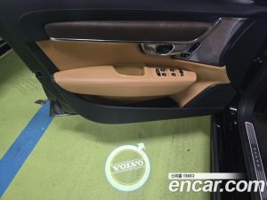 Volvo S90 B6 AWD ULTIMATE Bright 2023 года из Южной Кореи
