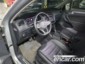 Volkswagen Tiguan 2.0 TDI 4 Prestige 2023 года из Южной Кореи