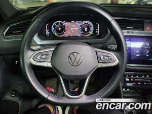 Volkswagen Tiguan 2.0 TDI 4 Prestige 2023 года из Южной Кореи