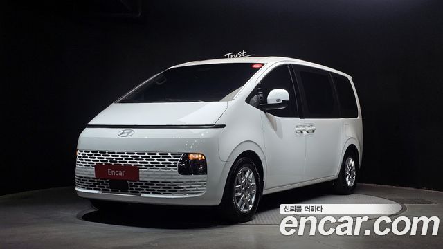 Hyundai Staria Tourer 11-Seater 2025 года из Кореи