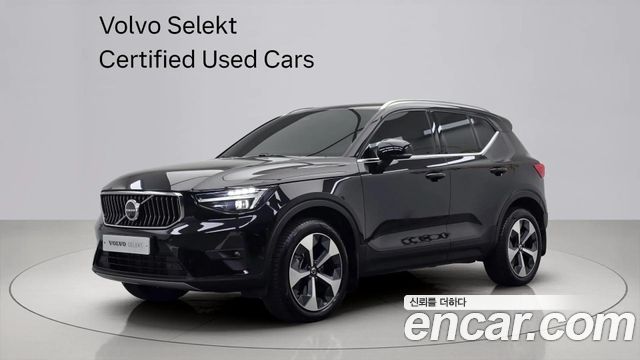 Volvo XC40 B4 Ultra Bright 2025 года из Кореи