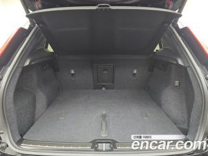 Volvo XC40 B4 Ultra Bright 2025 года из Южной Кореи