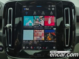 Volvo XC40 B4 Ultra Bright 2025 года из Южной Кореи
