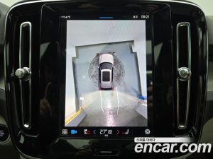 Volvo XC40 B4 Ultra Bright 2025 года из Южной Кореи