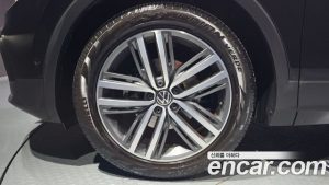 Volkswagen Tiguan 2.0 TDI Prestige 2022 года из Южной Кореи