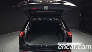 Volkswagen Tiguan 2.0 TDI Prestige 2022 года из Южной Кореи