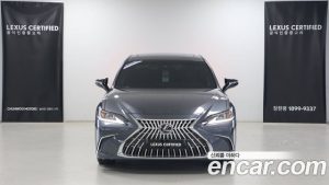 Lexus ES Luxury Plus 2026 года из Южной Кореи