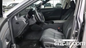 Lexus ES Luxury Plus 2026 года из Южной Кореи