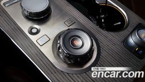 Genesis GV80 2.5T Бензин AWD 2025 года из Южной Кореи