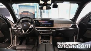 BMW X7 xDrive 40d Design Pure Excellence 6 2023 года из Южной Кореи
