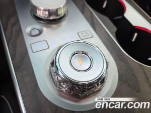 Genesis GV80 2.5T Бензин AWD 2024 года из Южной Кореи