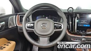 Volvo XC60 B5 ULTIMATE Bright 2024 года из Южной Кореи