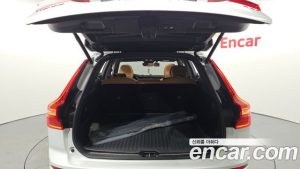 Volvo XC60 B5 ULTIMATE Bright 2024 года из Южной Кореи