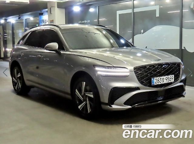 Genesis GV70 2.5T Бензин 2WD 2025 года из Кореи