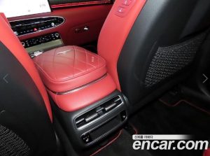 Genesis GV70 2.5T Бензин 2WD 2025 года из Южной Кореи