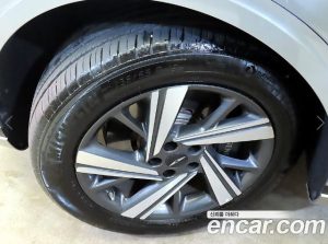 Genesis GV70 2.5T Бензин 2WD 2025 года из Южной Кореи
