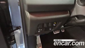 Renault-KoreaSamsung QM6 2.0 GDe RE 2WD 2026 года из Южной Кореи