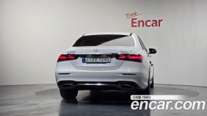 Mercedes-Benz E-Class E220d 4MATIC AMG Line 2023 года из Южной Кореи