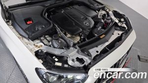 Mercedes-Benz E-Class E220d 4MATIC AMG Line 2023 года из Южной Кореи
