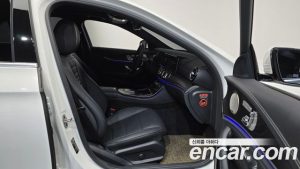 Mercedes-Benz E-Class E220d 4MATIC AMG Line 2023 года из Южной Кореи