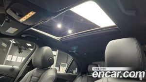 Mercedes-Benz E-Class E220d 4MATIC AMG Line 2023 года из Южной Кореи