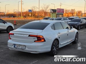 Volvo S90 B5 ULTIMATE Bright 2024 года из Южной Кореи