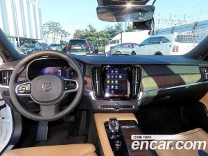 Volvo S90 B5 ULTIMATE Bright 2024 года из Южной Кореи