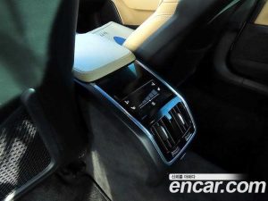 Volvo S90 B5 ULTIMATE Bright 2024 года из Южной Кореи