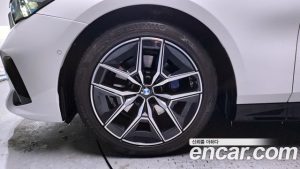 BMW 5-Series 520i M Sport 2024 года из Южной Кореи