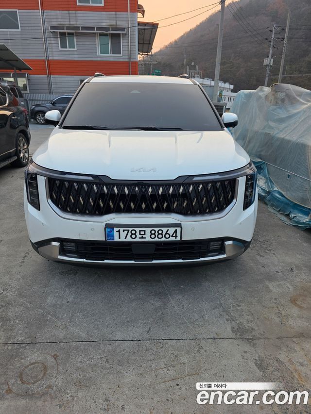 Kia Canival HEV 9-Seater Noblesse 2024 года из Кореи