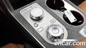 Genesis GV80 2.5T Бензин AWD 2024 года из Южной Кореи