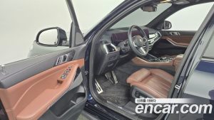 BMW X5 xDrive 40i M Sport 2024 года из Южной Кореи
