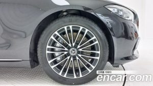 Mercedes-Benz S-Class S350 d 4MATIC 2025 года из Южной Кореи