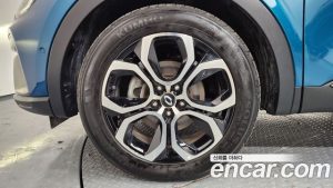 Renault-KoreaSamsung XM3 1.6 E-TECH Inspire 2023 года из Южной Кореи