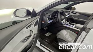 Audi Q8 50 TDI 4WD Premium 2025 года из Южной Кореи