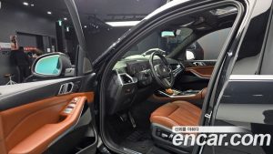 BMW X7 xDrive 40d M Sport 6 2023 года из Южной Кореи