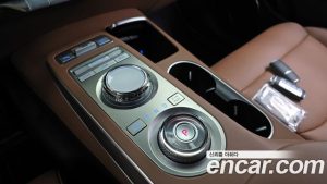 Genesis GV70 2.5T Бензин AWD 2024 года из Южной Кореи
