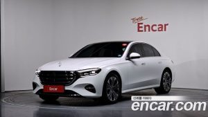 Mercedes-Benz E-Class E350e 4MATIC 2025 года из Южной Кореи