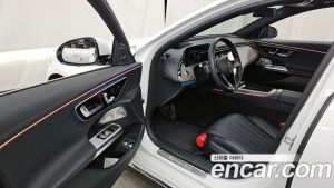 Mercedes-Benz E-Class E350e 4MATIC 2025 года из Южной Кореи