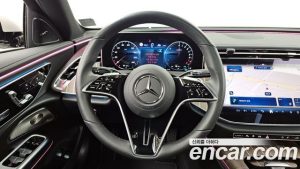 Mercedes-Benz E-Class E350e 4MATIC 2025 года из Южной Кореи