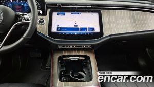 Mercedes-Benz E-Class E350e 4MATIC 2025 года из Южной Кореи